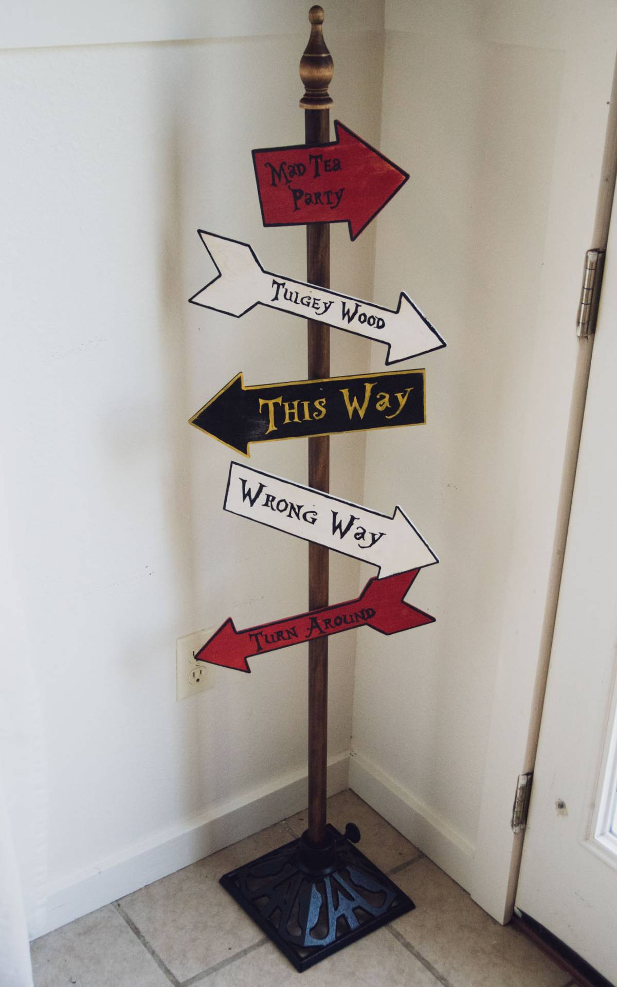 Diy Alice In Wonderland Directional Sign Post — Capturing Wonderland throughout Free Printable Alice In Wonderland Arrow Signs Template