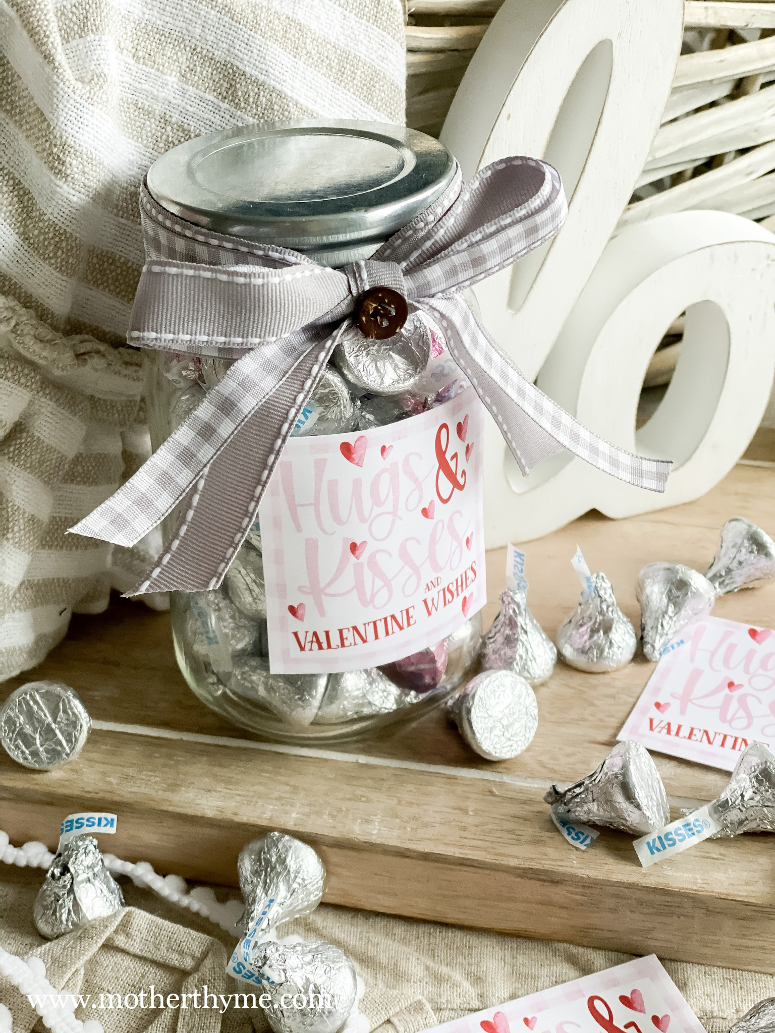 Hugs &amp;amp; Kisses Valentine&amp;#039;S Day Gift Jar – Free Printable Gift Tags with regard to Hugs And Kisses Printable Tag