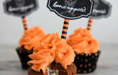 Free Halloween Cupcake Toppers & Cute Halloween Cupcake Idea pertaining to Halloween Cupcake Toppers Printable