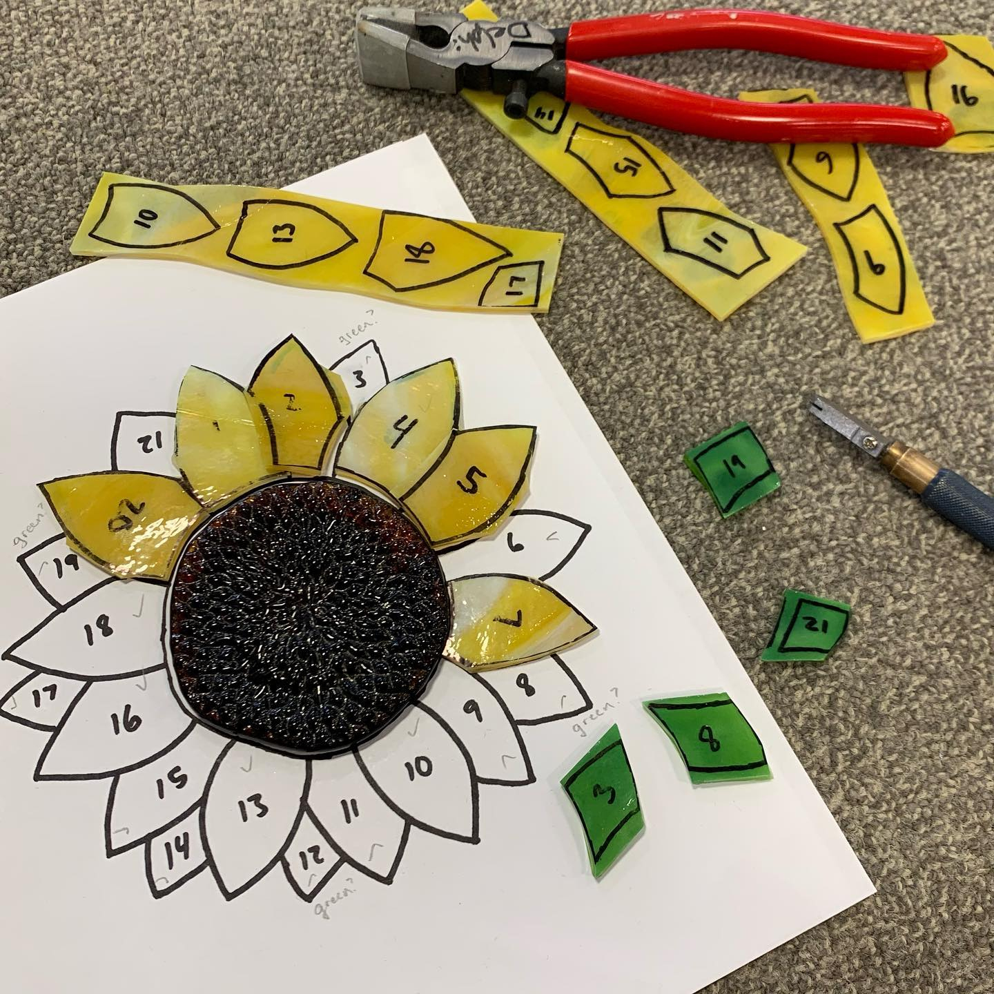 Free Sunflower Pattern | More Delphi Glass with regard to Free Printable Stained Glass Patterns Sunflower